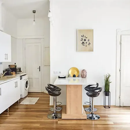 Peach Nest Budapest